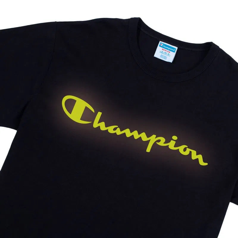 CAMISETA CHAMPION SLEEVE TEE BLURRY WAVY INK BLACK (7995649786072)