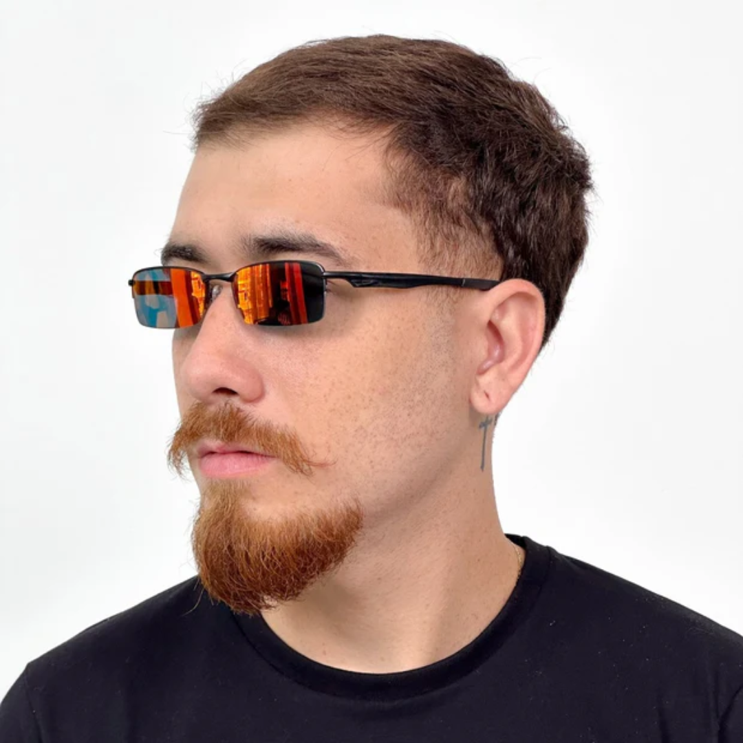 ÓCULOS DE SOL METAL RETANGULAR PRETO EDIÇÃO LIMITADA - sendo usado por modelo - Sevet Company