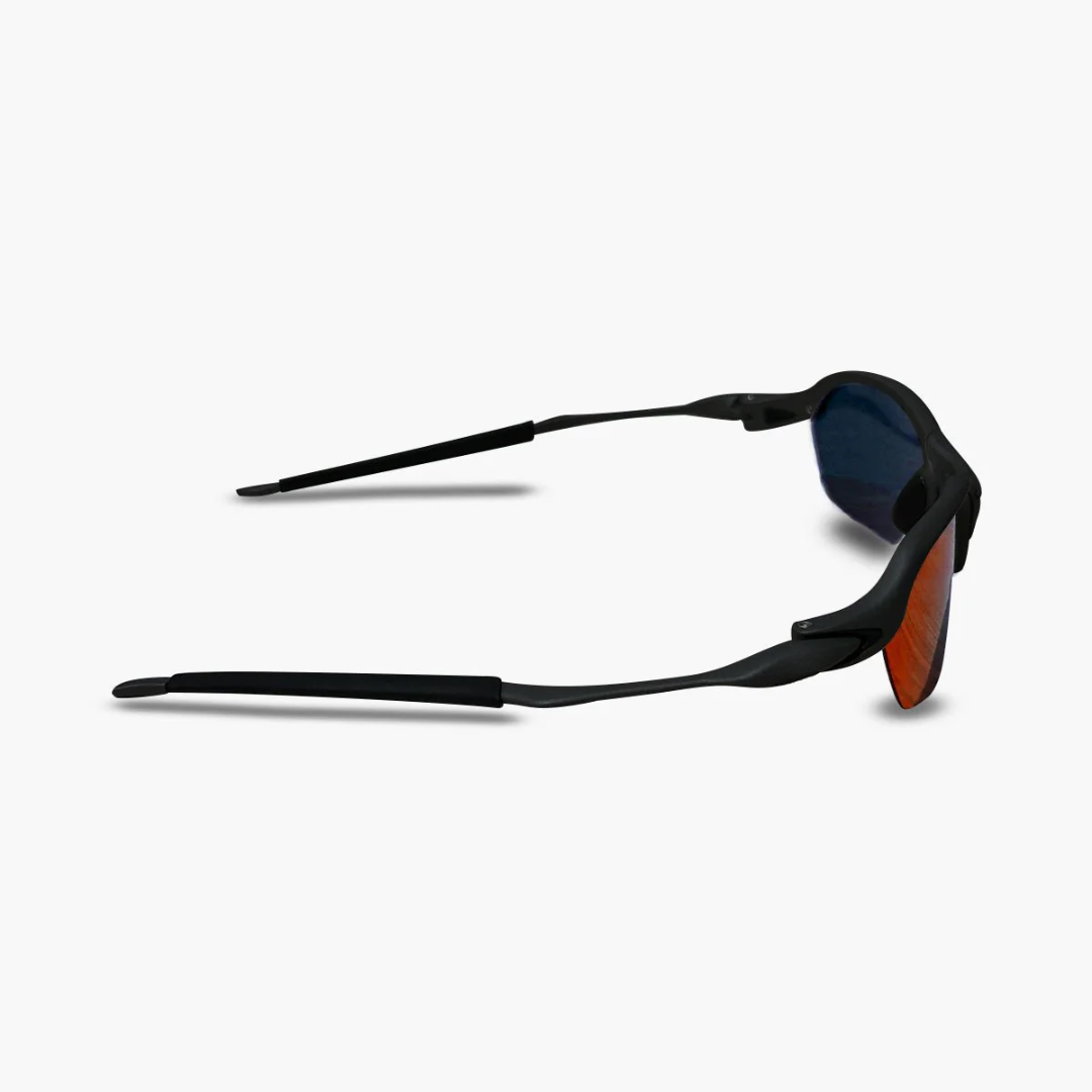 ÓCULOS DE SOL Romeo 2 CARBON EDIÇÃO LIMITADA - sendo usado por modelo - Sevet Company