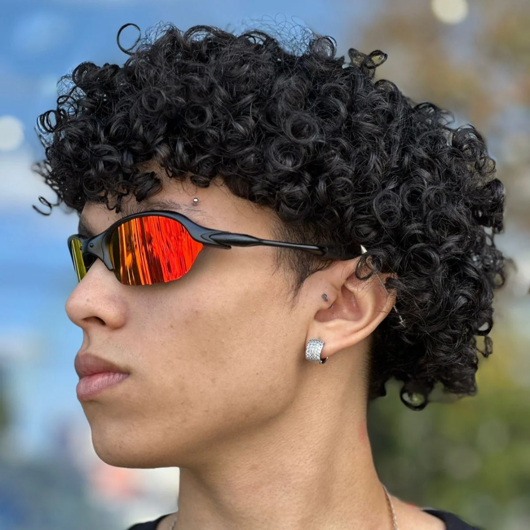 ÓCULOS DE SOL Romeo 2 CARBON EDIÇÃO LIMITADA - sendo usado por modelo - Sevet Company