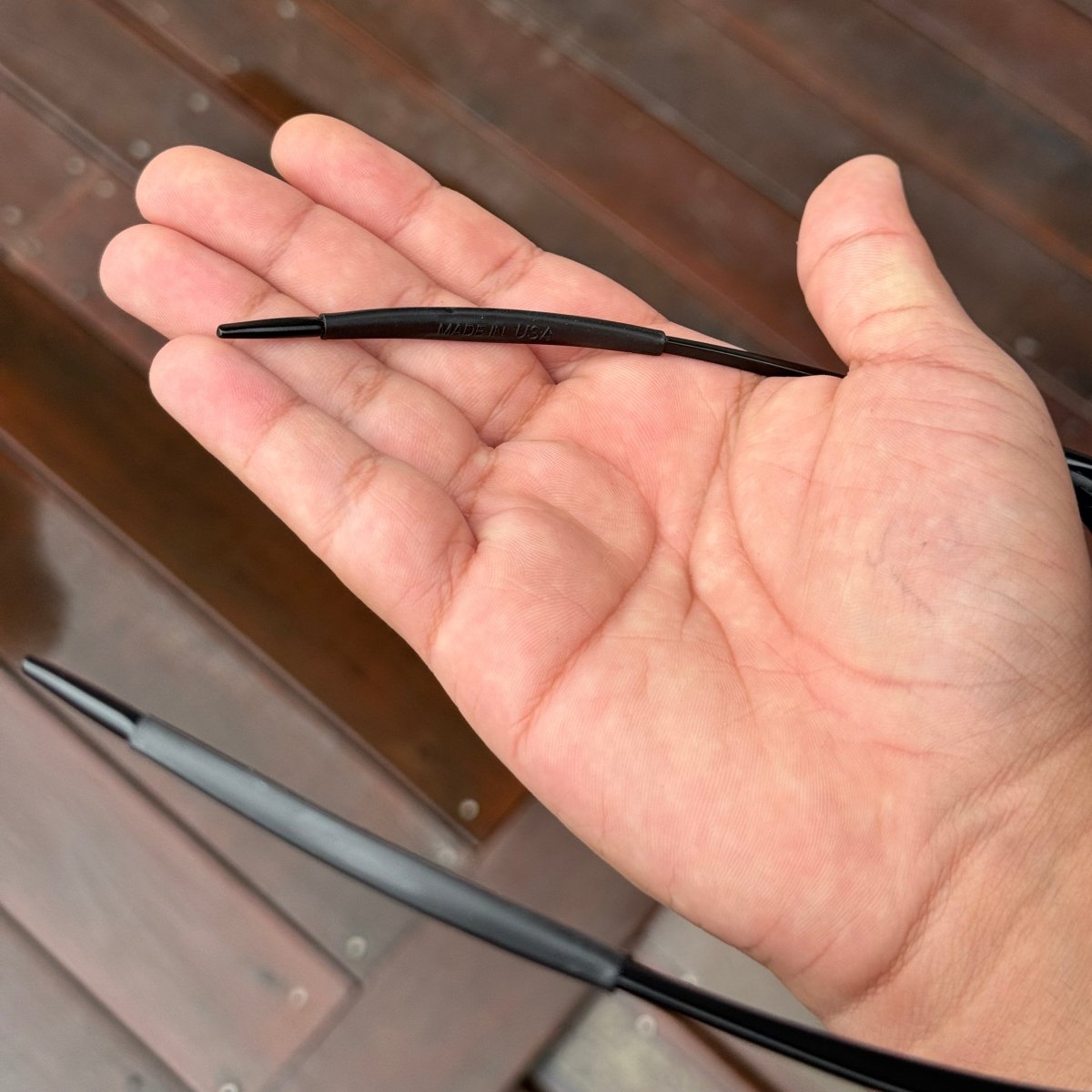 METAL REDONDO CARBON - LIMITADO - sendo usado por modelo - Sevet Company