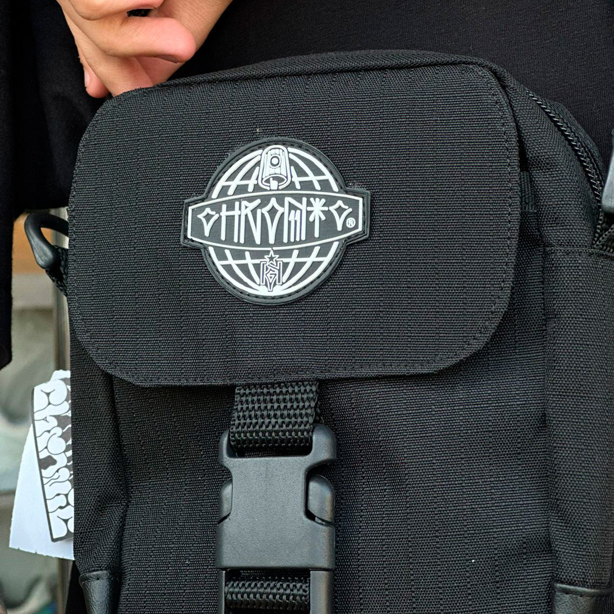 SHOULDER BAG  CHRONIC 010