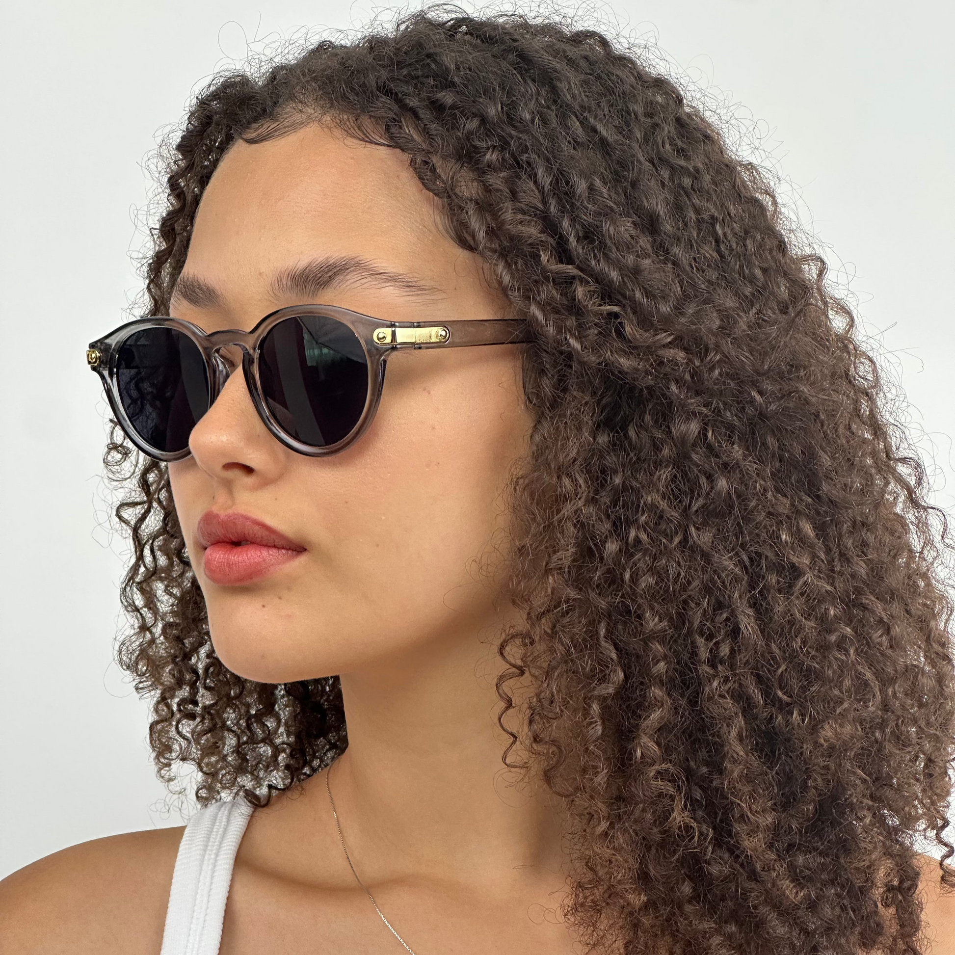 Óculos de Sol Produtos Zoss - visão lateral - Sevet Company