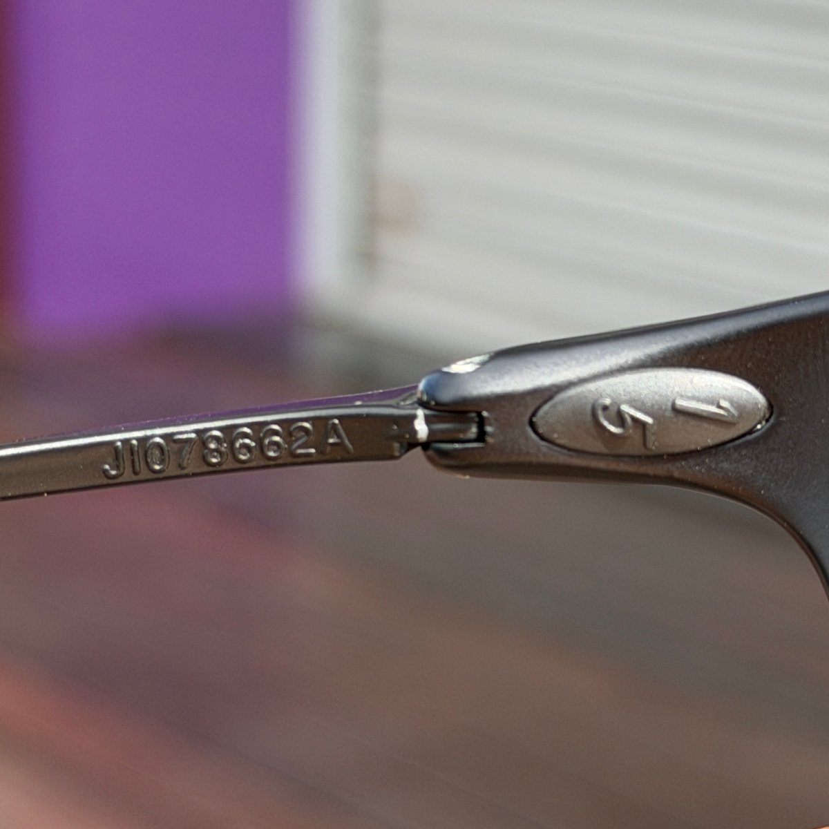 METAL REDONDO CARBON - LIMITADO - sendo usado por modelo - Sevet Company
