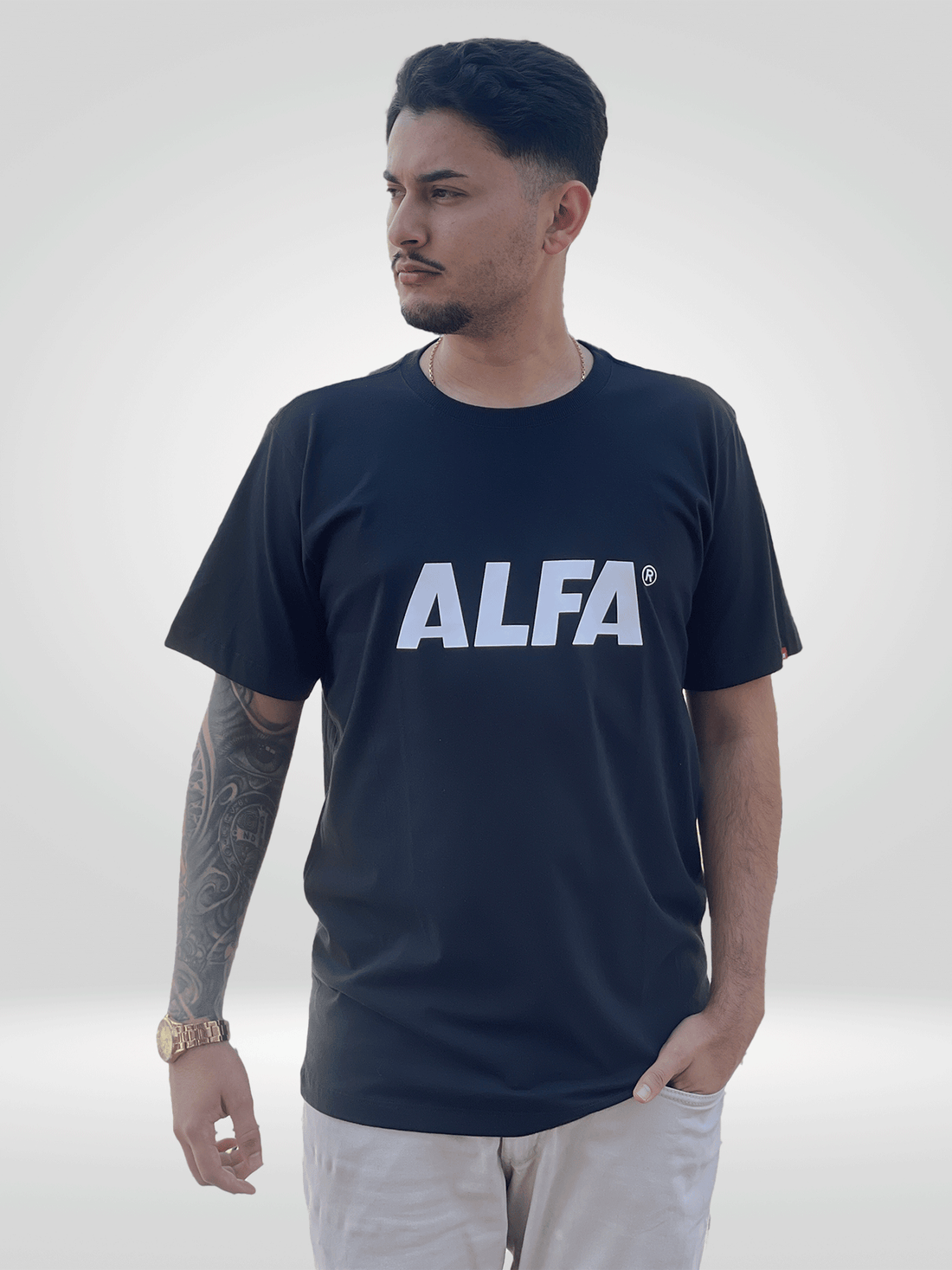 Camiseta Alfa Logo Manga Curta Preto (7655854637272)