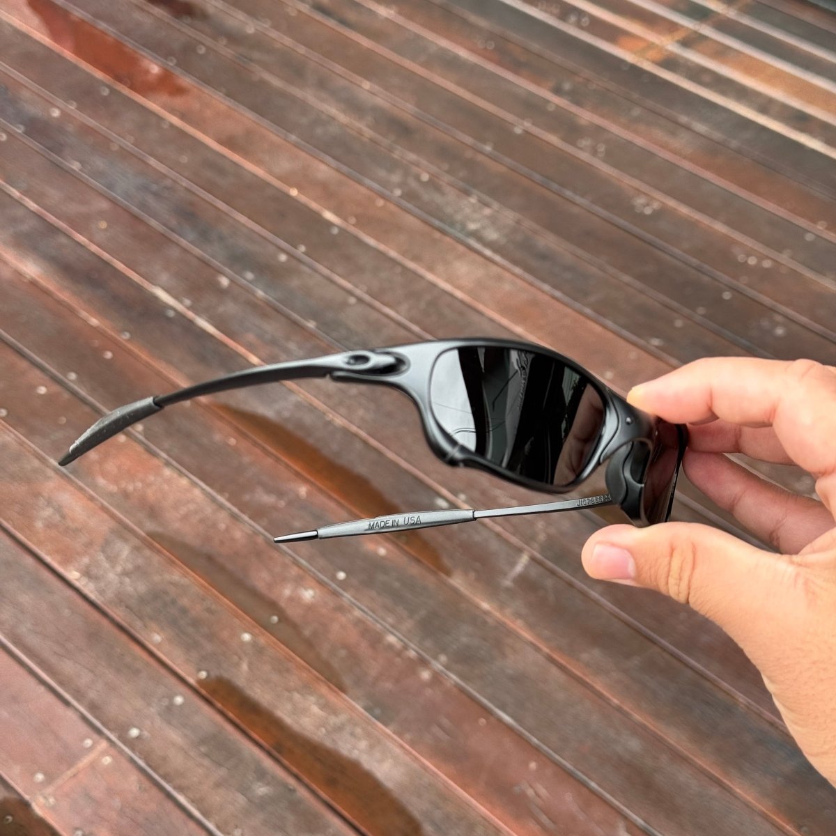 METAL REDONDO CARBON - LIMITADO - sendo usado por modelo - Sevet Company