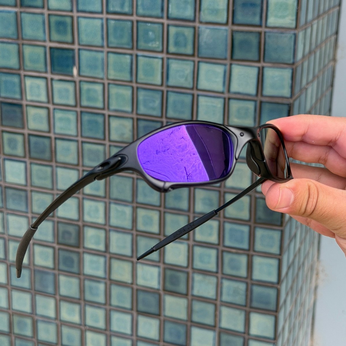 METAL REDONDO CARBON - LIMITADO - sendo usado por modelo - Sevet Company