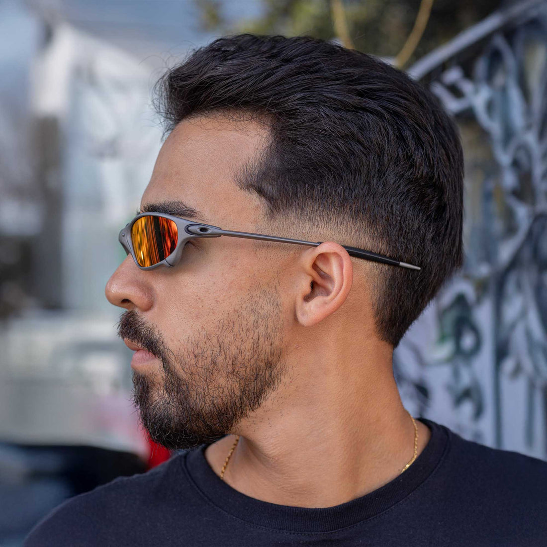 JULIET X METAL VERMELHO + ÓCULOS MISTERIOSO