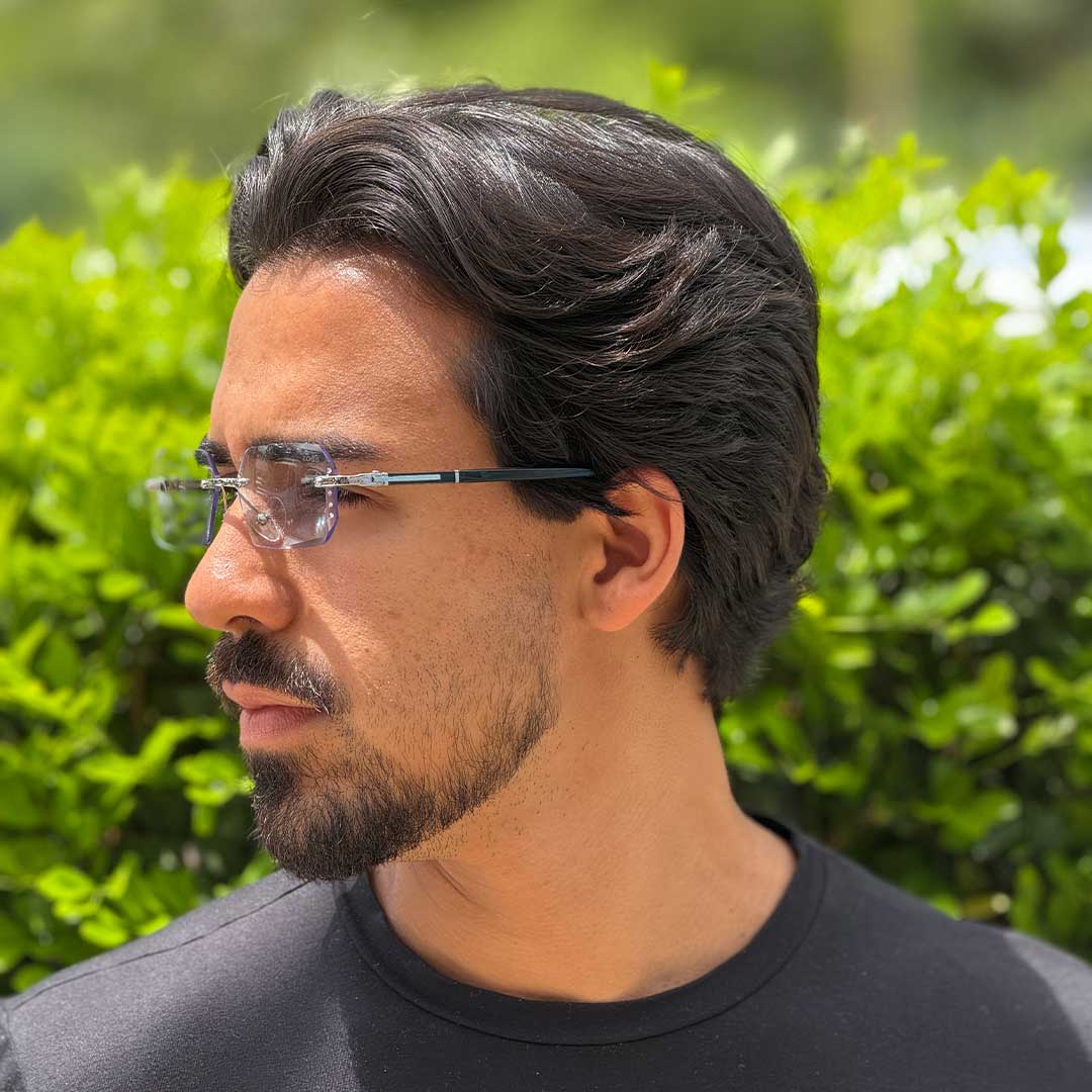 ÓCULOS DE DESCANSO ZOSS IPANEMA - sendo usado por modelo - Sevet Company