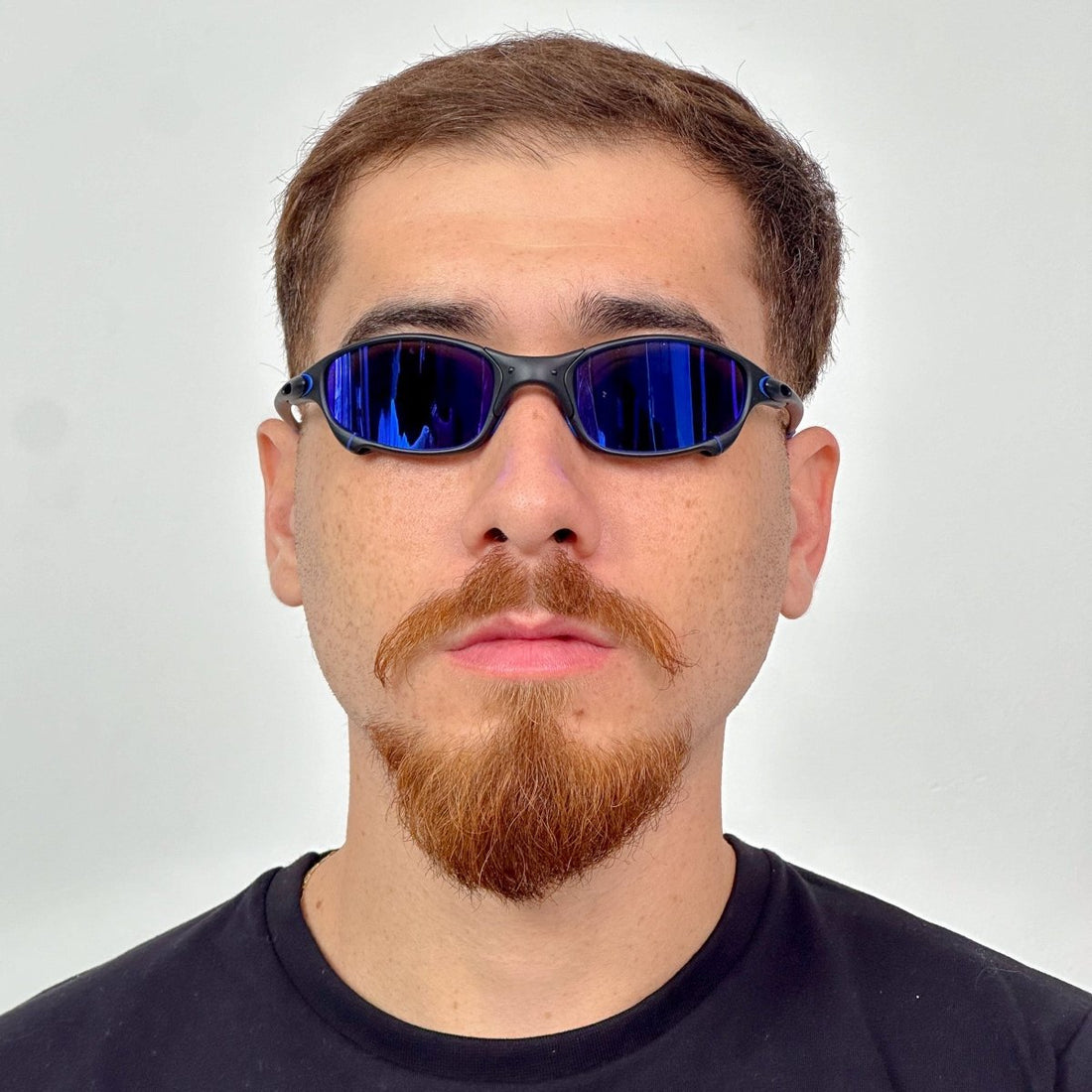 ÓCULOS DE SOL JULIET CARBON LENTE AZUL ESCURO BORRACHA AZUL - Sevet Company