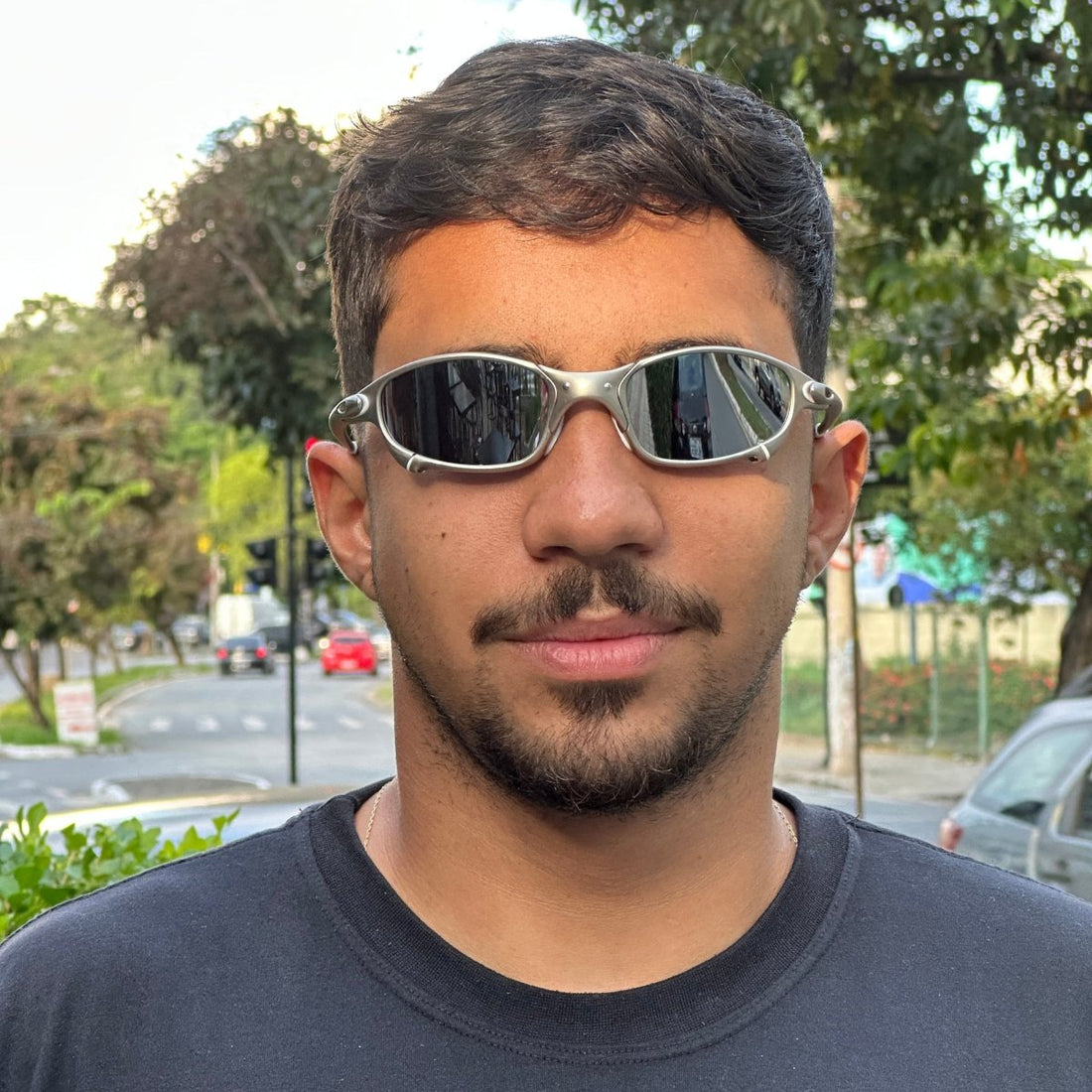 ÓCULOS DE SOL JULIET PLASMA LENTE LIQUID METAL BORRACHA BRANCA - Sevet Company