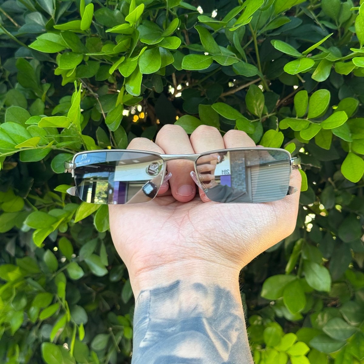 ÓCULOS DE SOL LUPA DO VILÃO PRATA