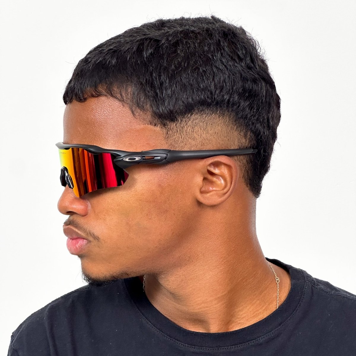 ÓCULOS DE SOL RADAR PRETO LENTE LIQUID METAL - Sevet Company