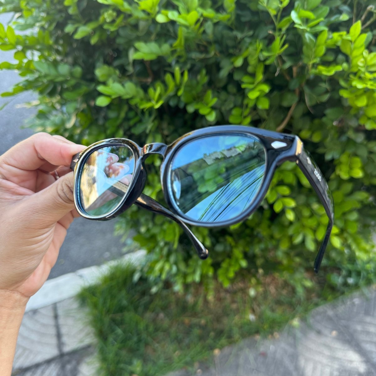 Óculos de Sol Produtos Zoss - visão lateral - Sevet Company