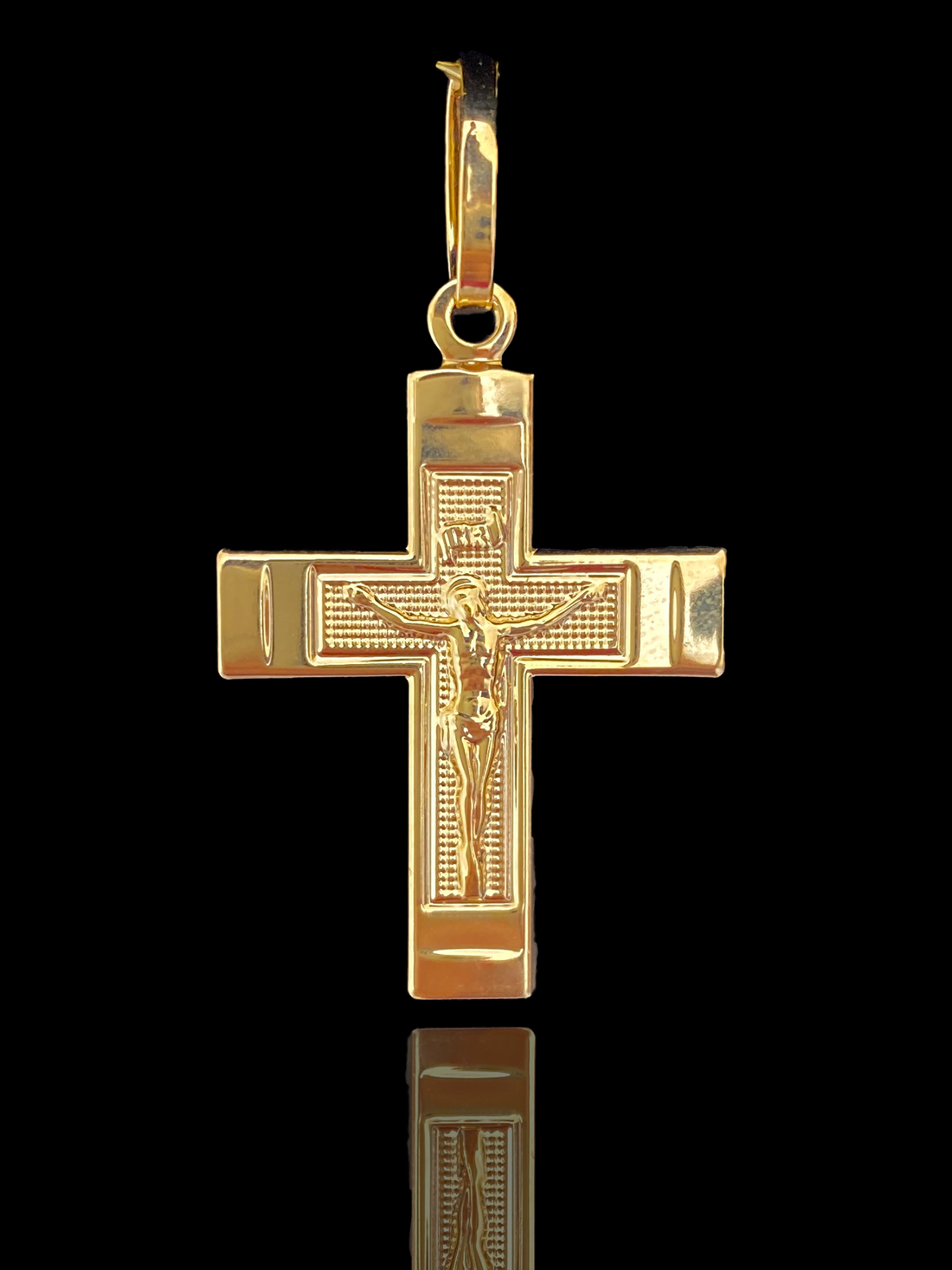 Pingente Banhado a Ouro 18k - Crucifixo - 1,9g/2,5x2cm (6743136469172)