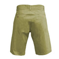 BERMUDA YACHT CHINO C/ BOLSO TRASEIRO E BOTÃO - ALGODÃO/ELASTANO / VERDE MUSGO LAVADO (7908386144472)