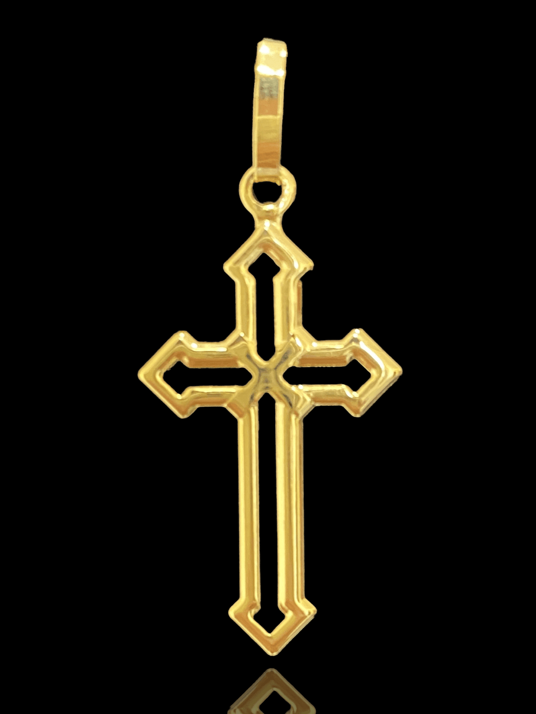 PINGENTE BANHADO A OURO 18K - CRUZ COM PONTAS VAZADA - 0,7G/2,5X1,5CM - Sevet Company